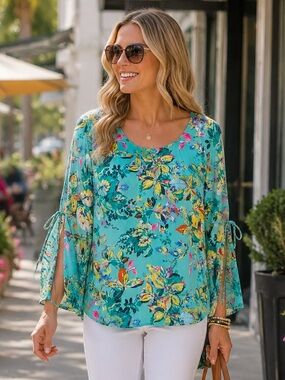 Forever Jade Blue Floral Bell Sleeve Tie Blouse Women's Medium Ties‎